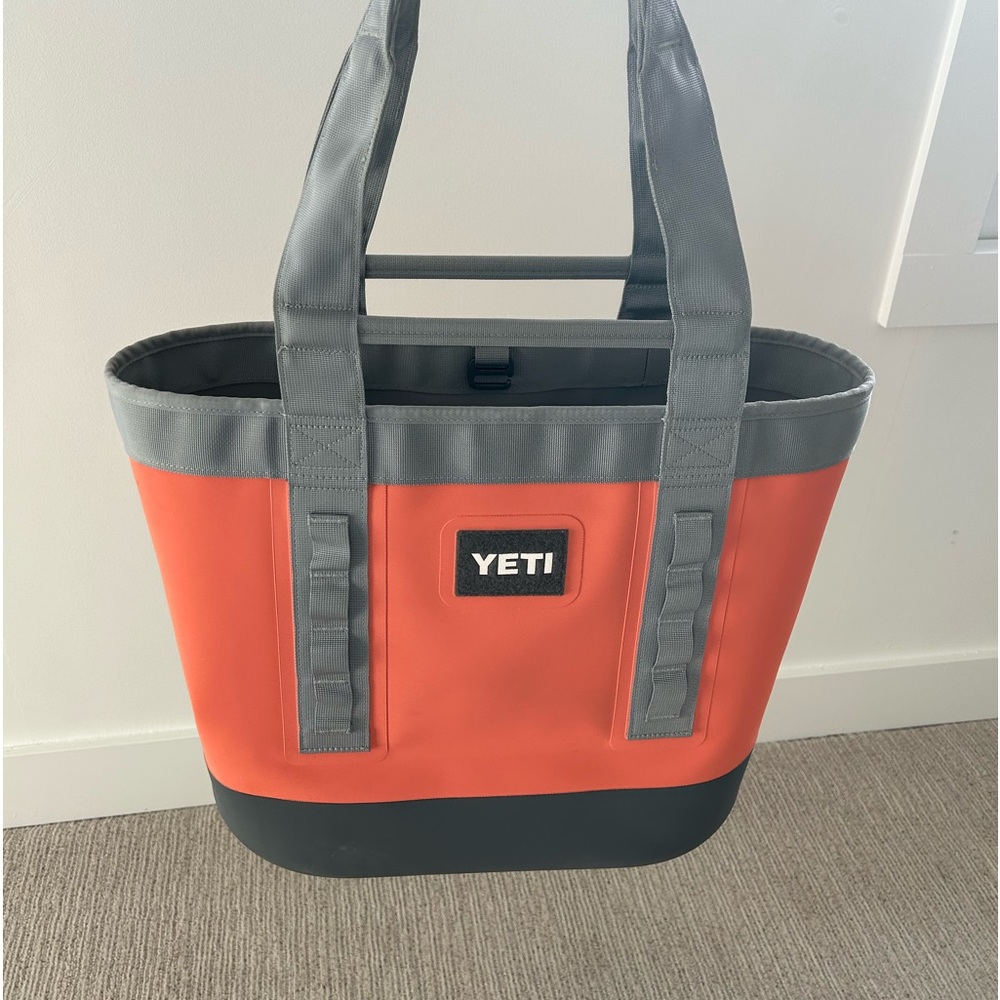 Yeti Tote Bag